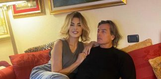 Alba Parietti e gli auguri di Natale: la foto ‘filtrata’ scatena i social