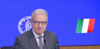Governo, Mantovano guida top ten redditi non parlamentari con 180mila euro