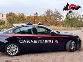 Mantova, lite alla cassa del supermercato e carta d’identità senza chip: 46enne denunciato