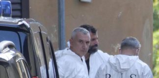 Neonati sepolti, autopsia rivela morte dopo parto primogenito Chiara Petrolini
