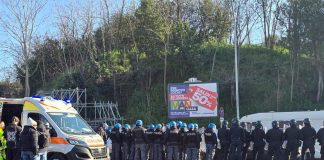 Roma, scontri durante sgombero Forte Portuense: ci sono feriti