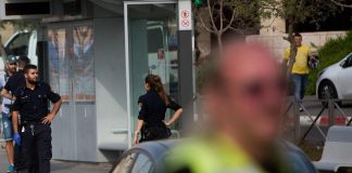 Attacco a Gerusalemme, spari contro bus: grave un 12enne