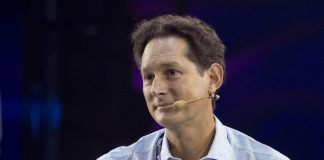 Stellantis, Elkann sente Fontana: “Verrò in audizione alla Camera”