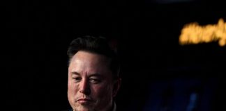 Musk e il maxi bonus da 56 miliardi di dollari, giudice lo boccia e lui si infuria