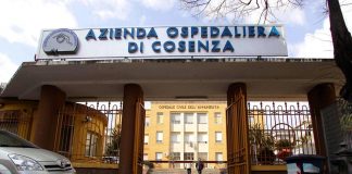 Malattia misteriosa in Congo, controlli su donna tornata in Italia con febbre