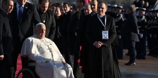 Papa Francesco ad Ajaccio, è il primo Pontefice in Corsica
