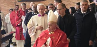 Giubileo, Papa apre Porta Santa nel carcere di Rebibbia: “La speranza non delude”