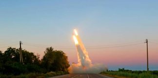 Ucraina, Russia avverte: “Minaccia super missile è seria”. Possibile incontro Trump-Zelensky a Parigi