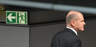 Germania, Scholz perde la fiducia in Parlamento: voto anticipato a febbraio
