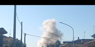 Un forte boato che ha scosso l’aria per chilometri: la bomba sul Po fatta brillare alle 13.55. IL VIDEO