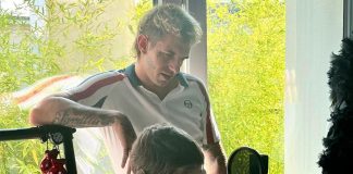 La favola di Natale, il piccolo Simone e il sogno realizzato di una canzone con Achille Lauro