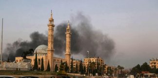 Siria, Russia intensifica raid contro jihadisti: attacchi su Idlib, Aleppo e Hama