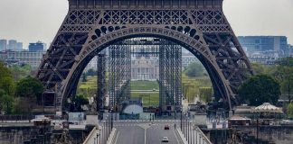 Parigi, Torre Eiffel evacuata per un cortocircuito a un ascensore