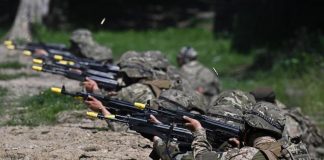 Ucraina, Scholz a sorpresa a Kiev: “650 milioni di euro di nuovi aiuti militari”