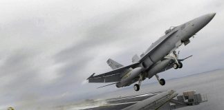 Mar Rosso, caccia Usa colpito da fuoco amico: pilota ferito