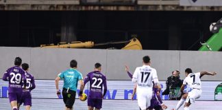 Il Napoli vince a Firenze 3-0 e vola solo in vetta