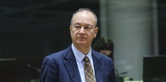 Scuola, Valditara “Guardare indietro per costruire un futuro solido”