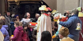 Arance benedette e Re Magi: l’Epifania in provincia incanta grandi e piccini