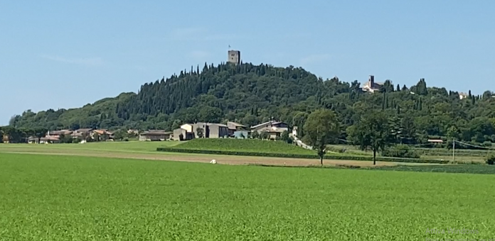 Solferino Rocca panoramica con colline