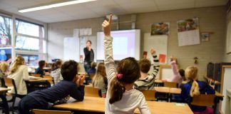 Scuola, medici igienisti: “In riforma educazione a salute e prevenzione dipendenze”