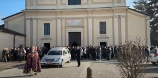 Un abbraccio sonoro al mondo: Rivarolo dà l’ultimo saluto al grande jazzista Soana