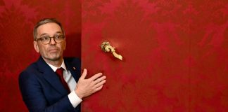 Austria, incarico a partito estrema destra Fpo per nuovo governo