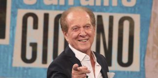 Memo Remigi ospite a Verissimo, chi è il cantante: dal ‘caso Morlacchi’ a Barbara D’Urso