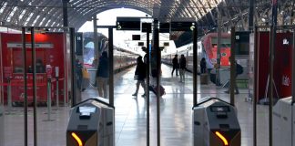 Treni, circolazione sospesa su nodo Milano: ritardi e cancellazioni
