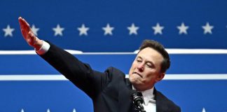 Musk, il gesto e il caso social: “Ma quale saluto nazista…” – Video