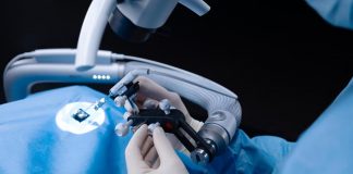 Sordità, il chirurgo audiologo: “Oggi la diagnosi si fa entro i primi giorni vita del neonato’