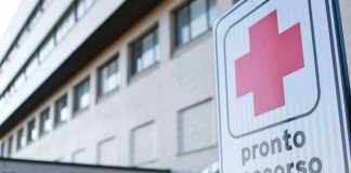 Genova, la denuncia: “Mia madre 7 giorni in barella al pronto soccorso, un incubo”