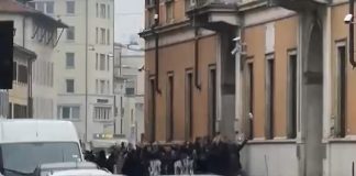 Limitazioni alla trasferta, i tifosi doriani protestano davanti alla Prefettura di Mantova