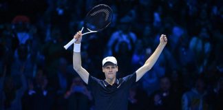Sinner, vittoria con Tsitsipas. Ora l’Australian Open: “Buone sensazioni per l’esordio”
