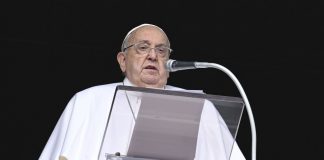 Papa, Santa Sede “La notte è trascorsa bene, sta riposando”