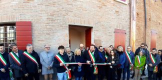 Poggio Rusco, dal terremoto alla rinascita: riapre la biblioteca dedicata a Mondadori