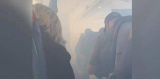 Paura a bordo di un volo Delta Air Lines: la cabina si riempie di fumo – Video