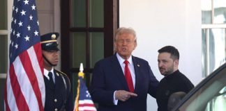 Trump accoglie Zelensky: “Ti sei vestito elegante” – Video