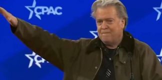 Bannon e il saluto con braccio teso, bufera su saluto romano