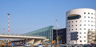 Eruzione dell’Etna ed emissione cenere, chiusi due settori aeroporto Catania