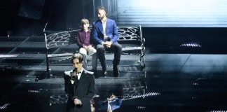 Sanremo 2025, Damiano David canta ‘Felicità’: l’omaggio a Lucio Dalla con Borghi – Video