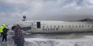 Aereo si ribalta in atterraggio, incidente a Toronto – Video