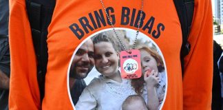 Hamas oggi consegna i corpi di quattro ostaggi. Netanyahu: “Sono mostri, 7 ottobre non si ripeterà”