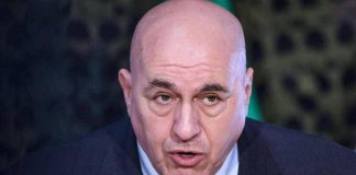 Truffa a nome di Crosetto, il ministro: “Denuncia pronta da venerdì”
