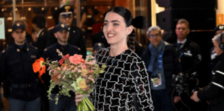 Sanremo 2025, Joan Thiele chi è: esordi, influenze, premi e l’amicizia con Elodie