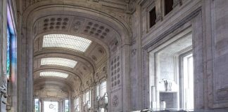 Milano, uomo armato in stazione Centrale: ricerche in corso