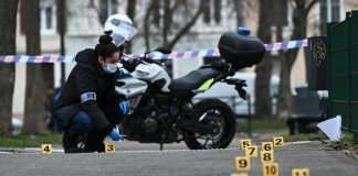 Francia, attacco con coltello in Alsazia al grido di ‘Allah Akbar’: un morto e diversi feriti