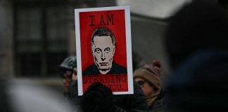 Usa, Musk torna all’attacco: “Ditemi a che serve il vostro lavoro o sarete licenziati”