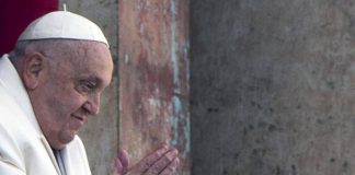 Papa Francesco, “Terapie funzionano, verso evoluzione favorevole della polmonite”