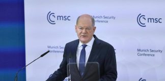 Germania, Scholz contro Vance: “Non accettiamo interventi esterni. Afd banalizza olocausto”