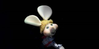 Sanremo 2025, chi è Leo Valli: ecco la voce di Topo Gigio in duetto con Lucio Corsi